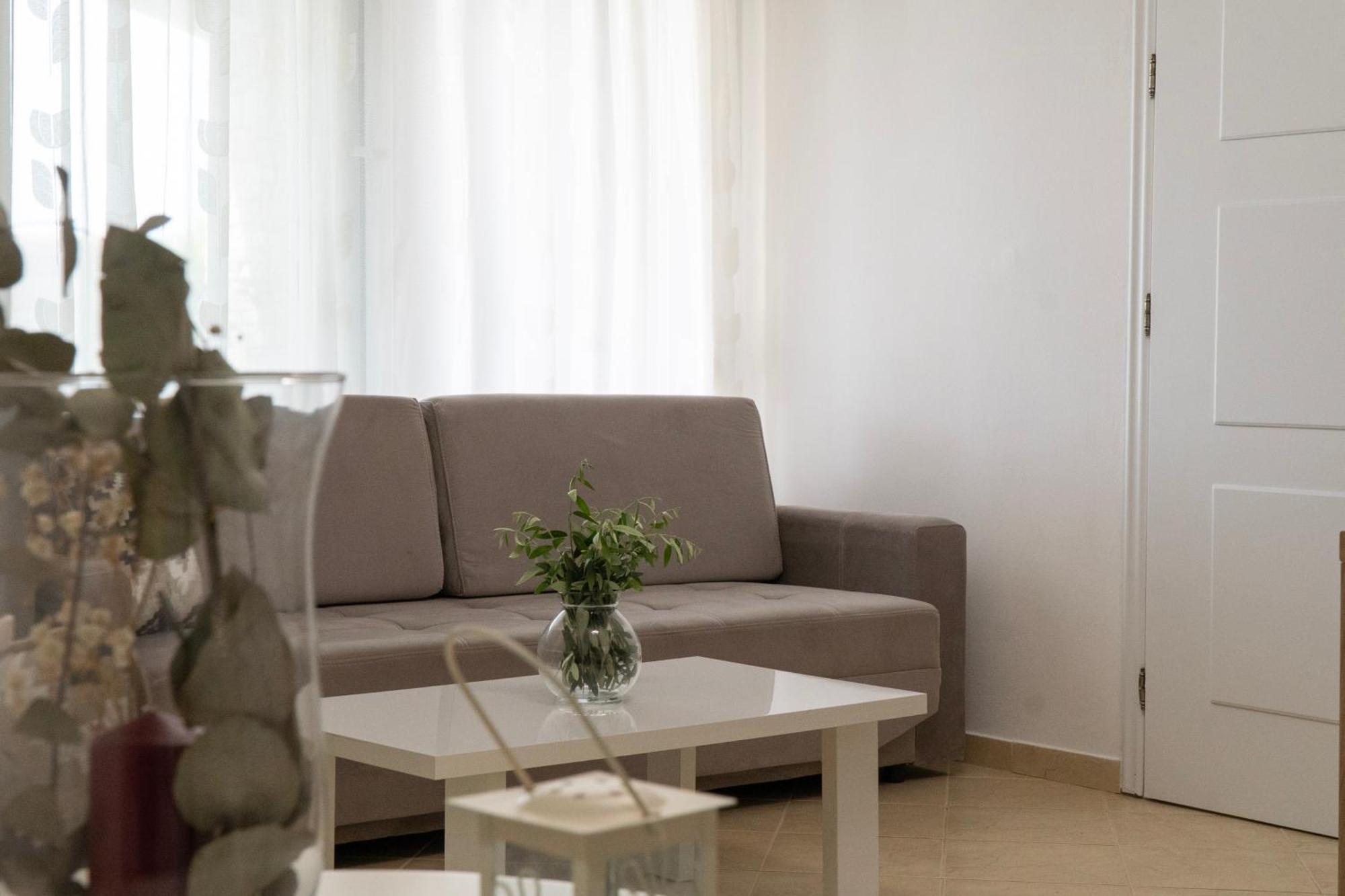 Ostria 2 Appartement Sarandë Buitenkant foto