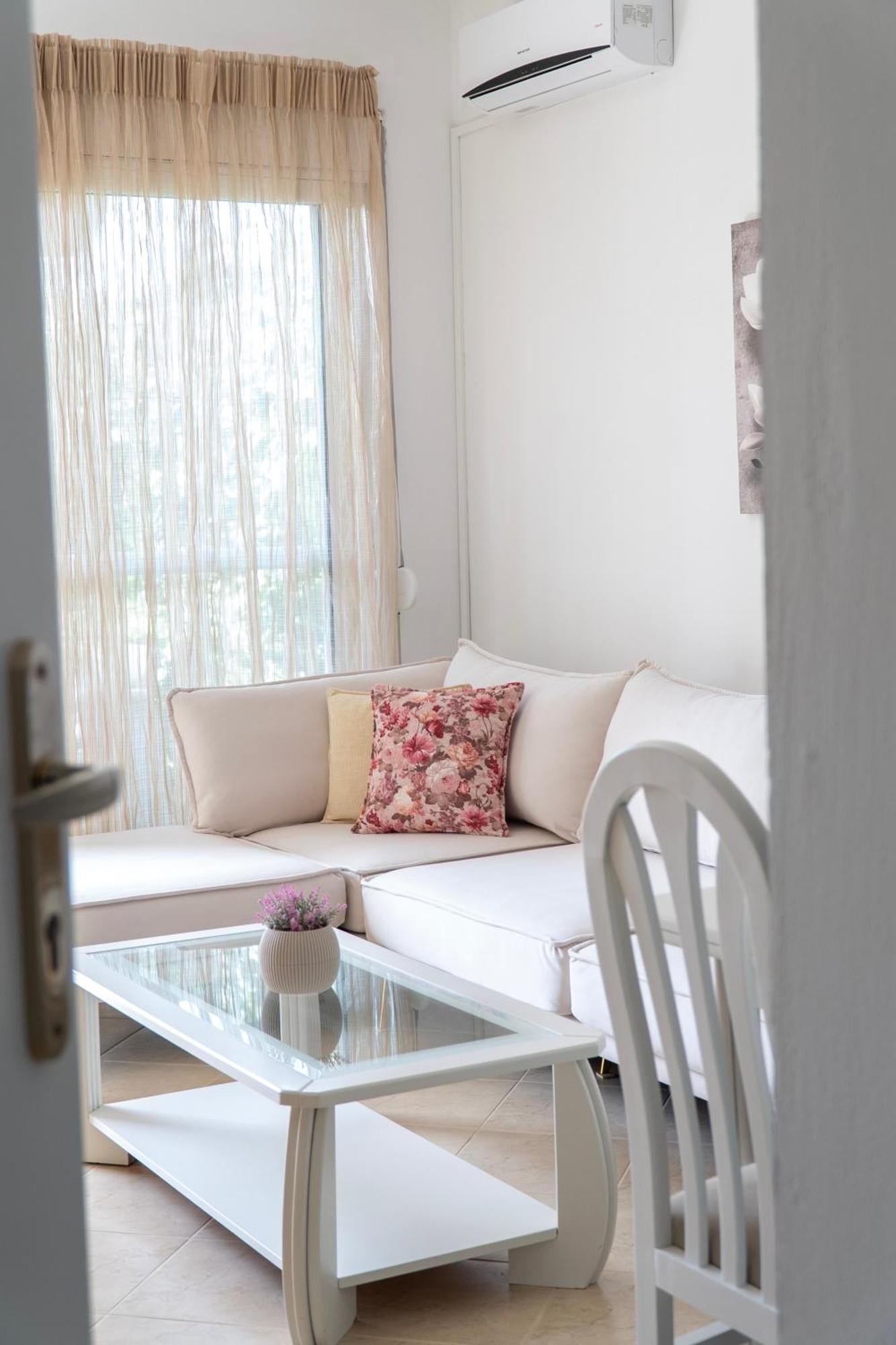 Ostria 2 Appartement Sarandë Buitenkant foto