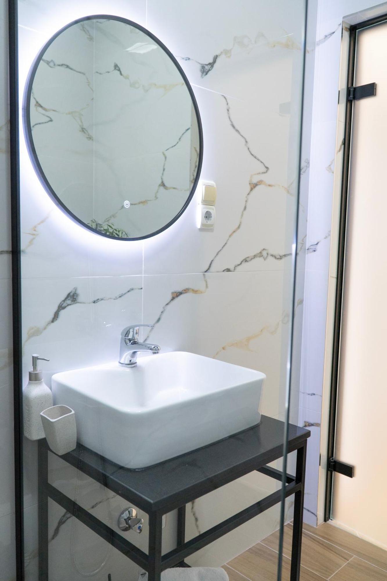 Ostria 2 Appartement Sarandë Buitenkant foto